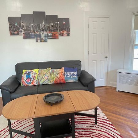 Gorgeous Victorian House!! Entire Suite In Sam'S Home New York Exterior photo